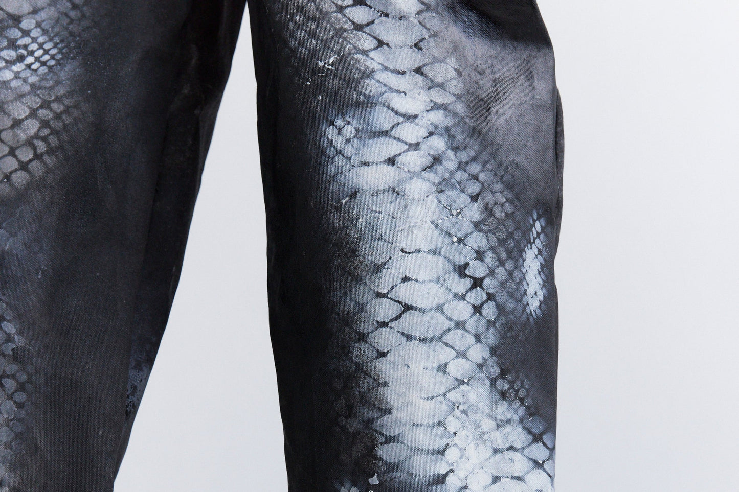 SNAKES OF HALLUCINATION BOTTOM